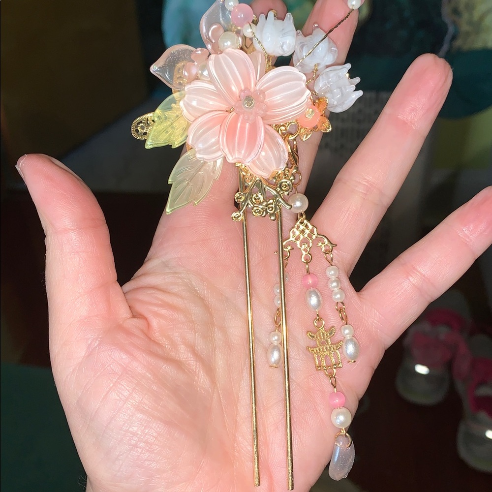 Floral Hairpin with Pink and Gold Accents - Picture 3 of 6